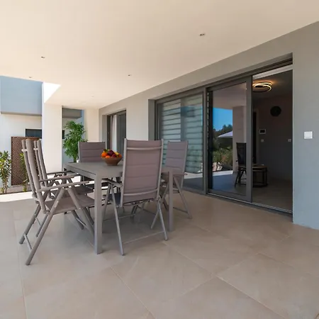 Villa Luna By Rentalspro - Portaria *